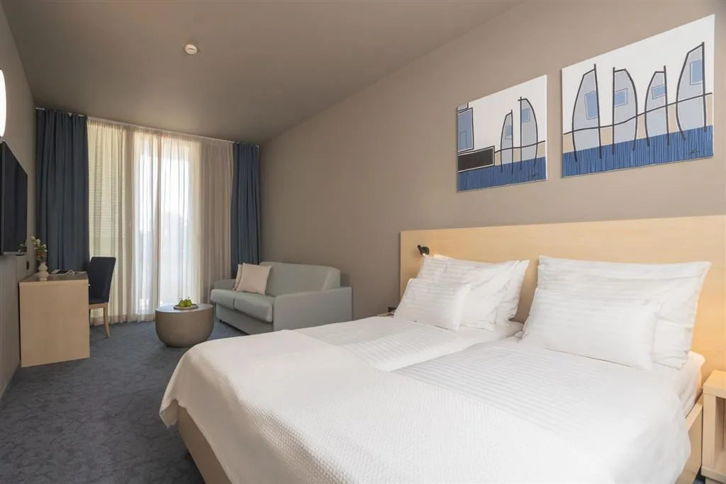 Hotel Adria 2027