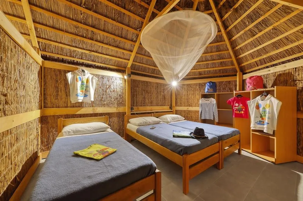 Resort Pine Beach Pakoštane 2027