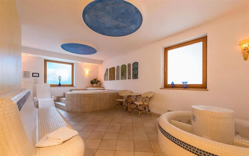 6denní zájezd (denní přejezd) s dopravou a polopenzí v ceně – hotel Alpenfrieden