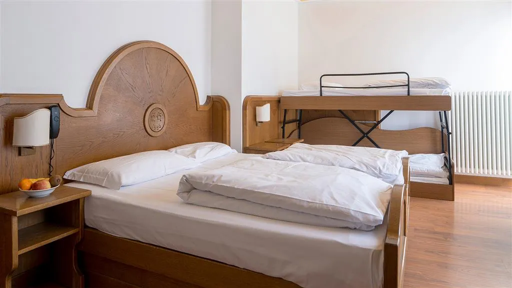 5denní zájezd s dopravou, polopenzí a skipasem v ceně – hotel Biancaneve
