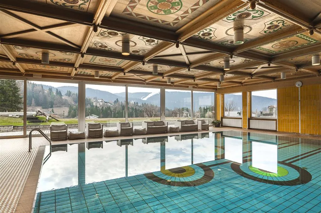 6denní zájezd (denní přejezd) s dopravou, polopenzí a skipasem v ceně – hotel Biancaneve