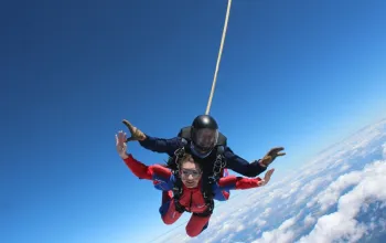 Tandemový seskok padákem