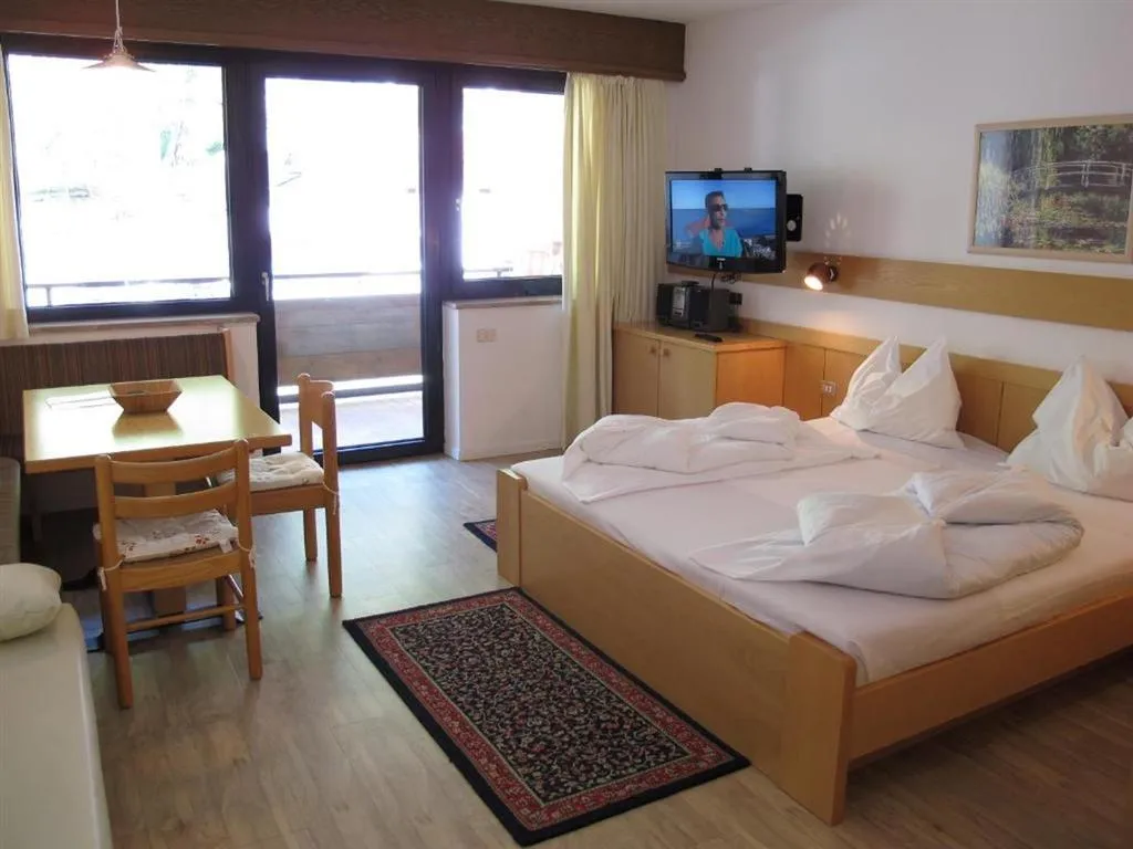 5denní zájezd (denní přejezd) s dopravou, polopenzí a skipasem v ceně – hotel Alpina Mountain Resort