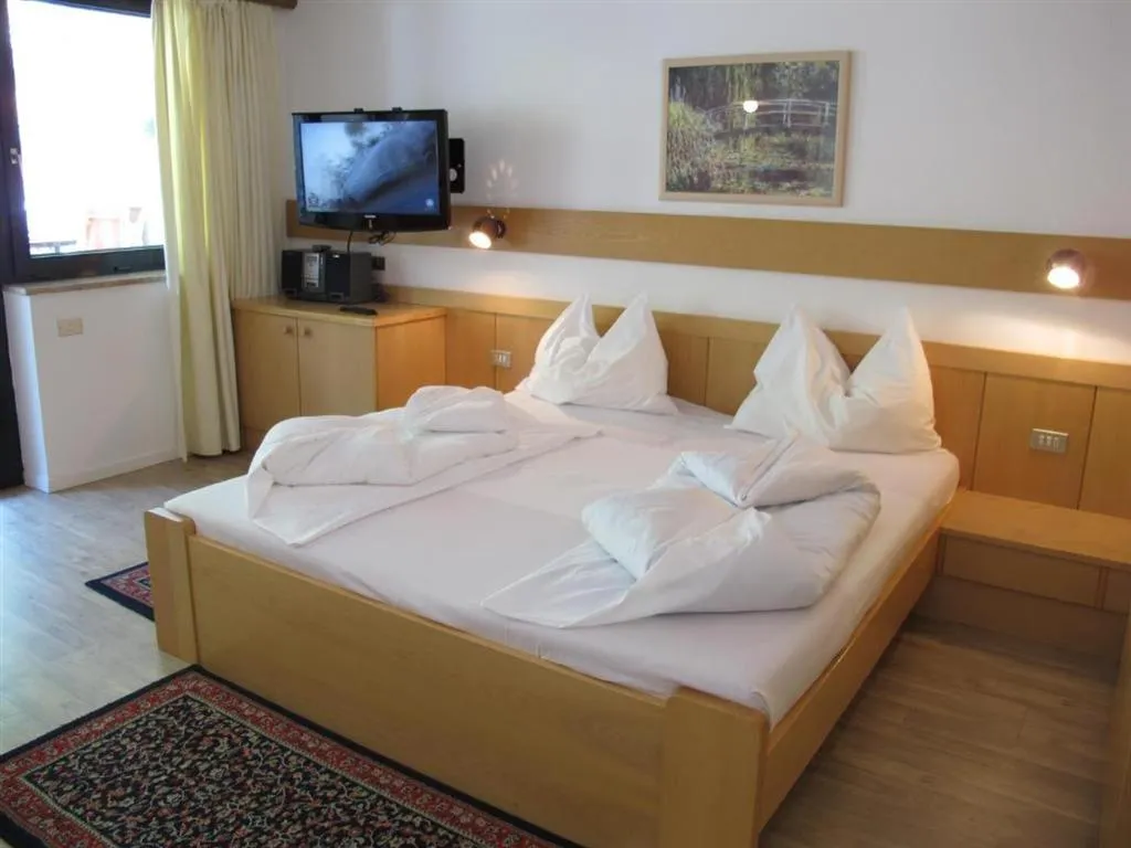 5denní zájezd (denní přejezd) s dopravou, polopenzí a skipasem v ceně – hotel Alpina Mountain Resort