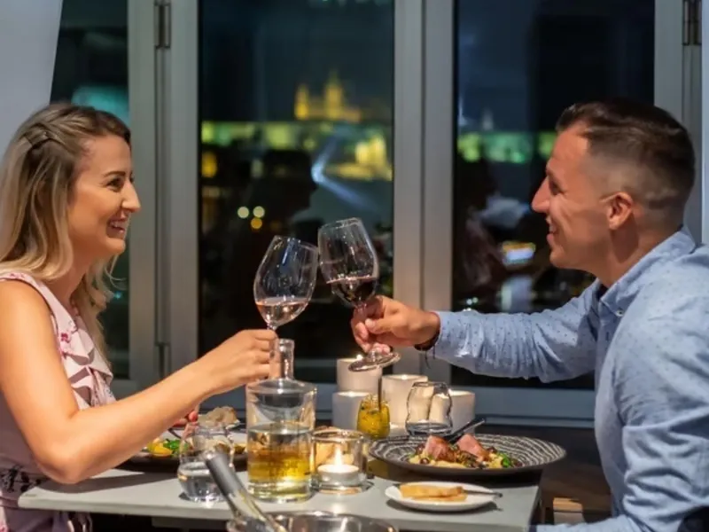 Degustační menu s vinným párováním pro 2, Praha
