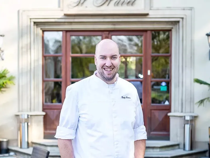 Noc na zámku Chateau St. Havel + 6chodové menu pro 2, Praha