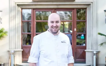 Noc na zámku Chateau St. Havel + 6chodové menu pro 2, Praha