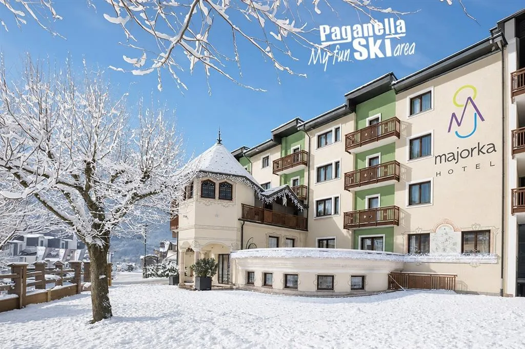 5denní zájezd s dopravou, polopenzí a skipasem v ceně – hotel Majorka