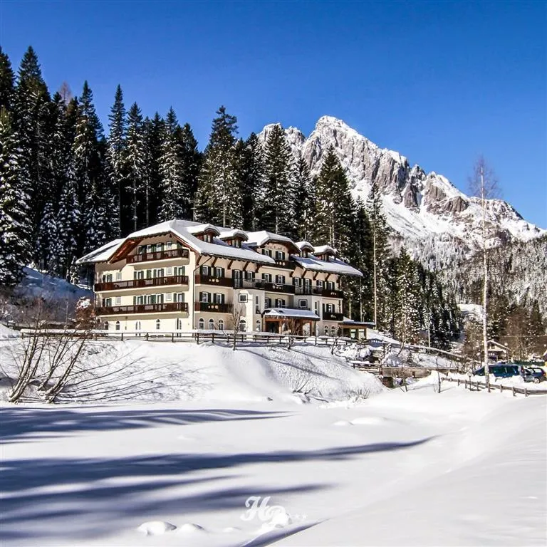 6denní velikonoční zájezd s polopenzí a skipasem – hotel Plank