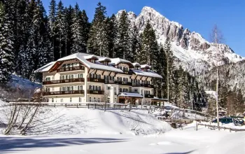 6denní velikonoční zájezd s polopenzí a skipasem – hotel Plank