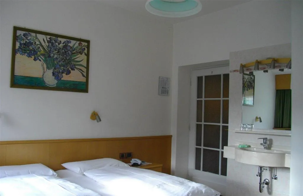 Hotel Villa Emilia