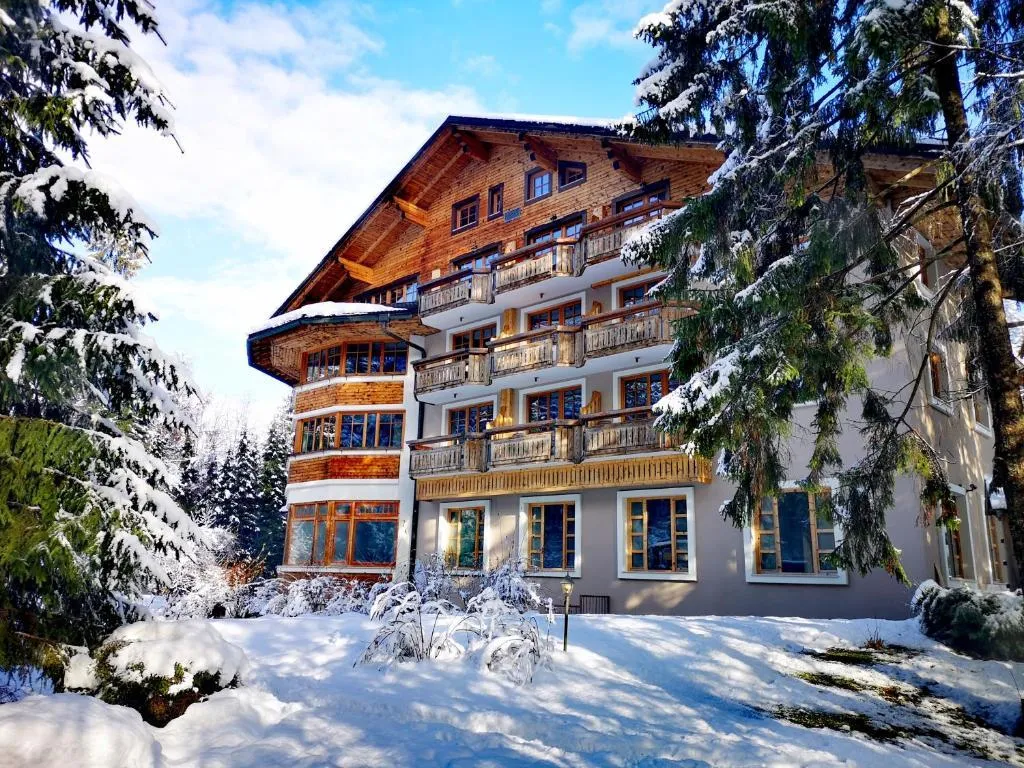 Hotel Ribno - lyžařský balíček s denním přejezdem, wellness a polopenzí v ceně