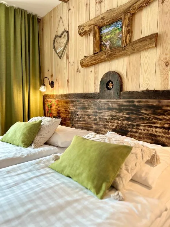 Hotel Ribno - lyžařský balíček s denním přejezdem, wellness a polopenzí v ceně