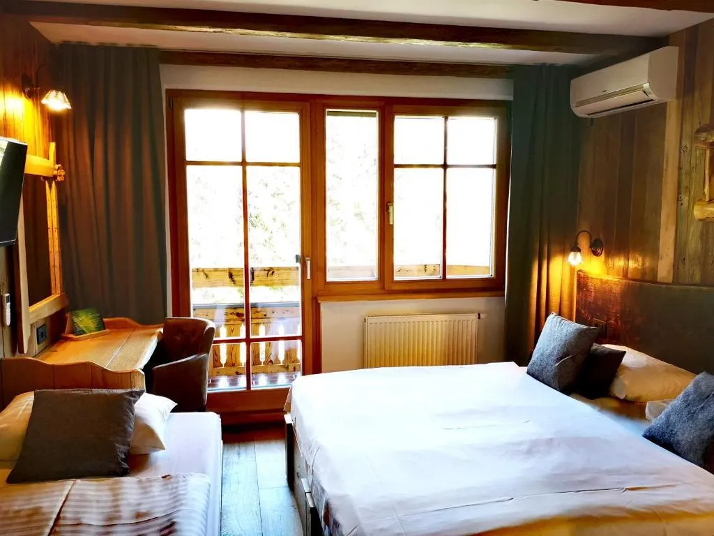 Hotel Ribno - lyžařský balíček s denním přejezdem, wellness a polopenzí v ceně