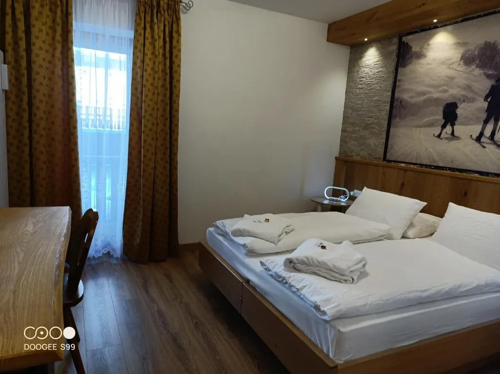 5denní zájezd s dopravou, polopenzí a skipasem v ceně – hotel Arnica