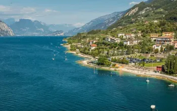 Jednodenní výlet k jezeru Lago di Garda s koupáním