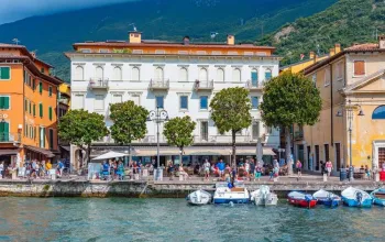 Jednodenní výlet k jezeru Lago di Garda s koupáním