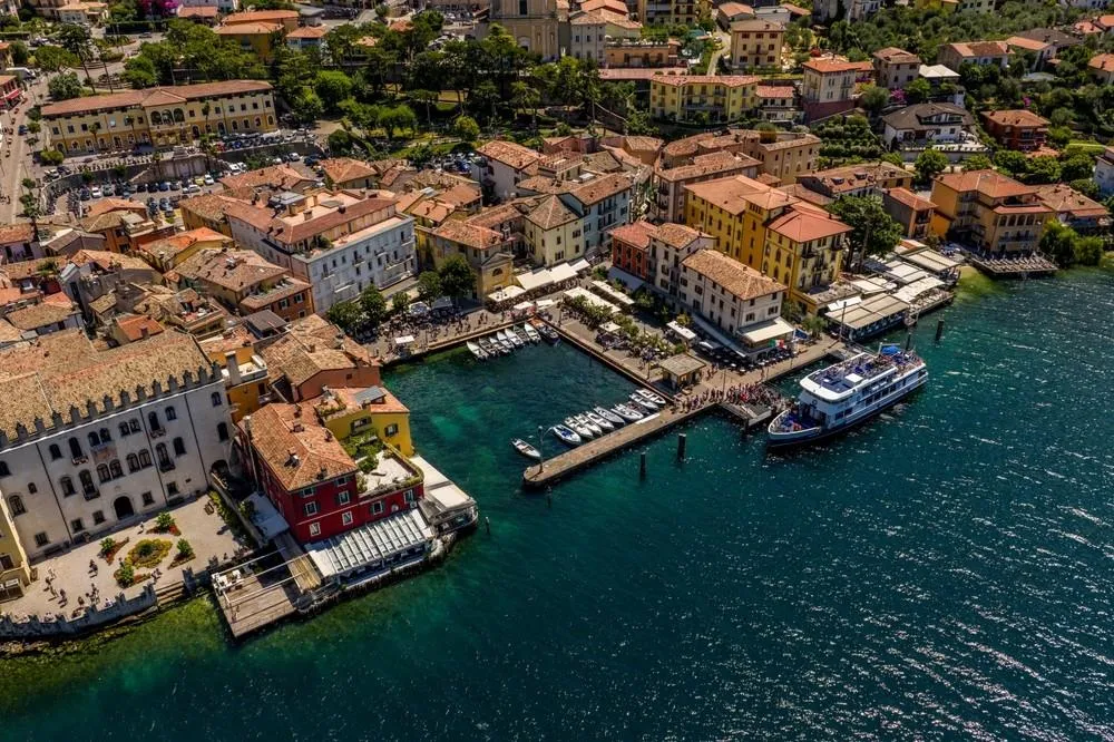 Jednodenní výlet k jezeru Lago di Garda s koupáním