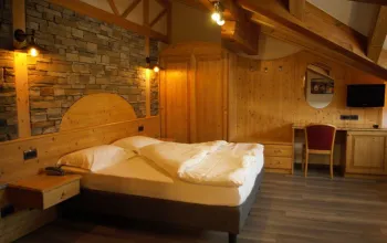 6denní zájezd (denní přejezd) s dopravou, polopenzí a skipasem v ceně – hotel Dal Bon