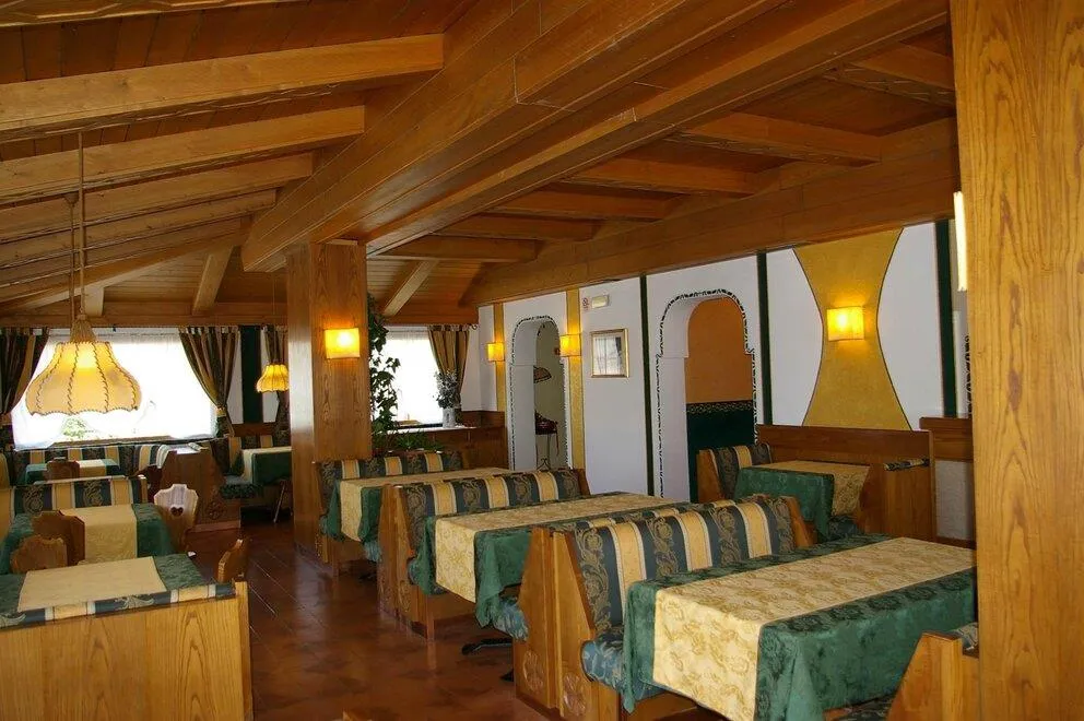 6denní zájezd (denní přejezd) s dopravou, polopenzí a skipasem v ceně – hotel Dal Bon
