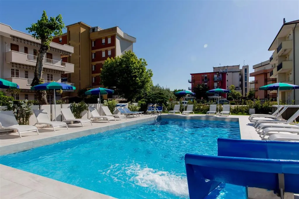 Club Hotel Residence a depandance White Club