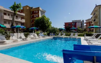 Club Hotel Residence a depandance White Club