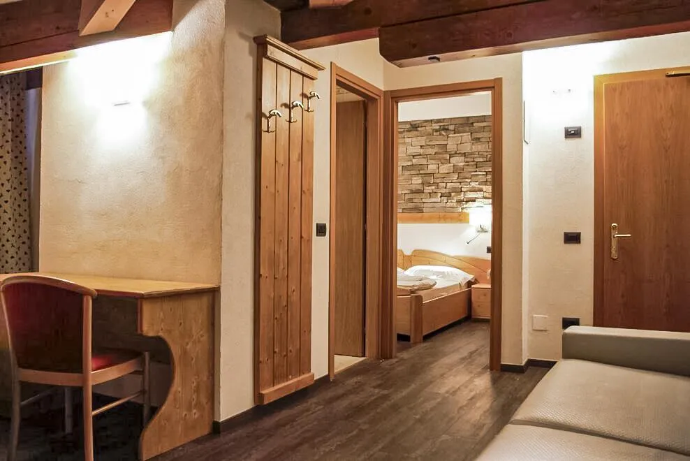5denní zájezd s dopravou, polopenzí a skipasem v ceně – hotel Dal Bon