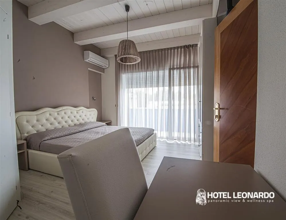 Hotel Leonardo