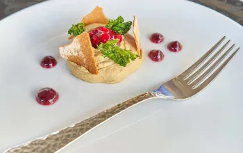 Luxusní obědové menu v oblacích nad Prahou