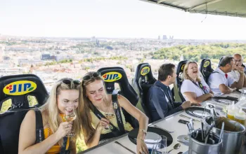 Tapas & Cava ve výšce nad Prahou