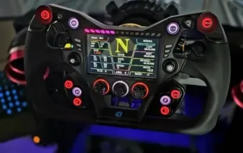 Profesionální závodní simulátor plný adrenalinu