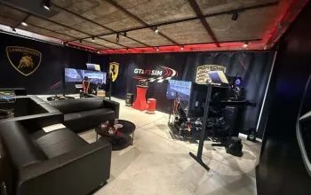 Profesionální závodní simulátor plný adrenalinu