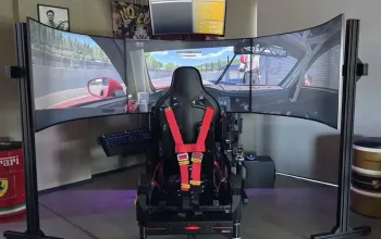Profesionální závodní simulátor plný adrenalinu