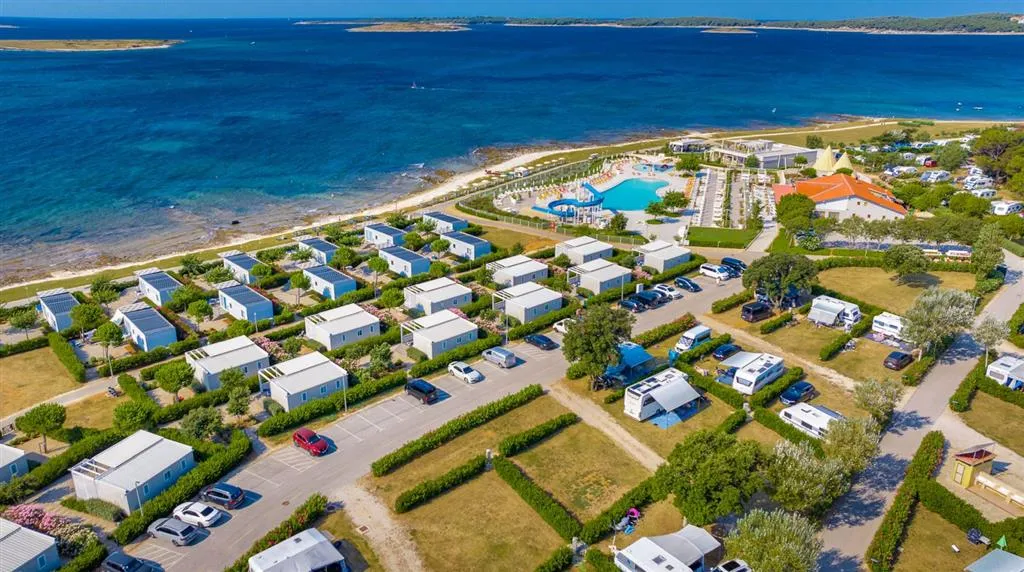 Kemp Arena Grand Kažela