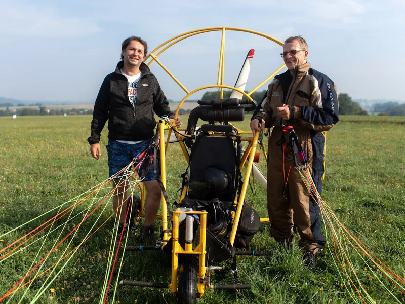 Motorový paragliding