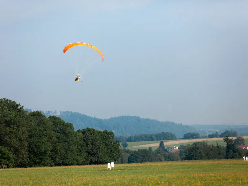 Motorový paragliding
