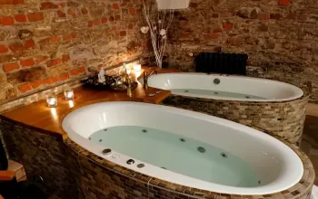 Privátní wellness ve sklepení ze 16. století pro dva – dárek a zážitek