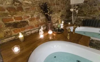 Privátní wellness ve sklepení ze 16. století pro dva