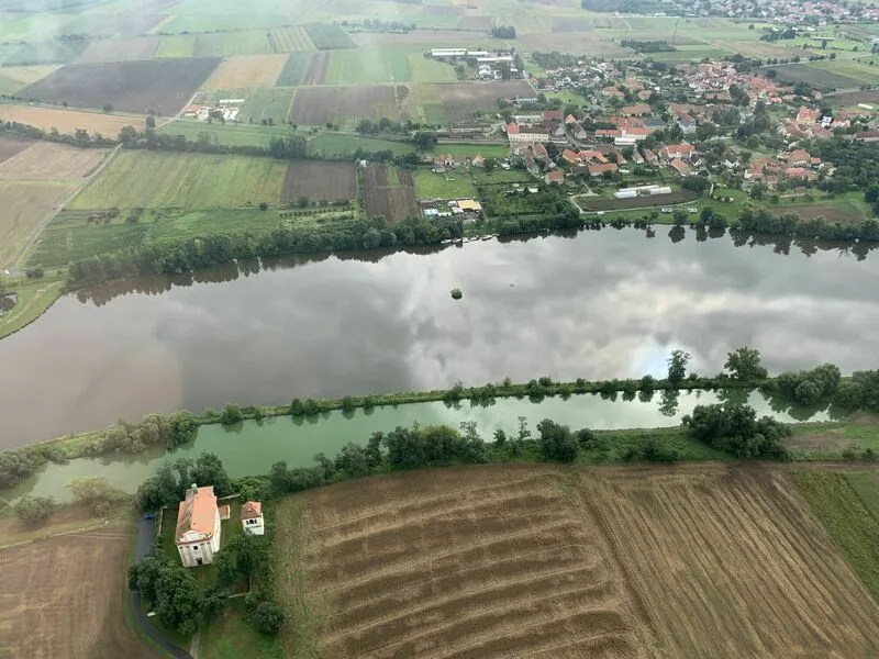 Vyhlídkové lety vrtulníkem