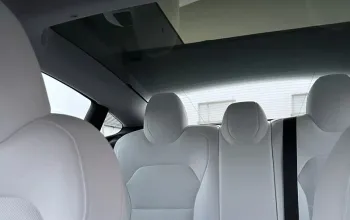 Jízda v elektromobilu Tesla Model 3 Performance Highland 24
