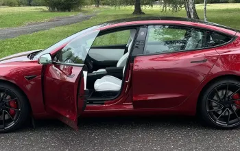 Jízda v elektromobilu Tesla Model 3 Performance Highland 24