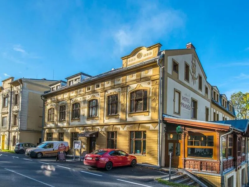 Wellness pobyt na 2 noci s polopenzí, Zlaté Hory