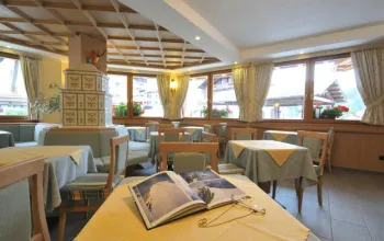 6denní zájezd s dopravou, polopenzí a skipasem v ceně – Parkhotel Valfurva
