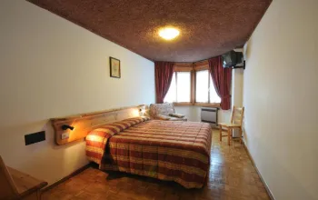 6denní zájezd s dopravou, polopenzí a skipasem v ceně – Parkhotel Valfurva