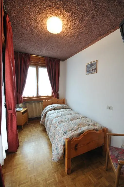 6denní zájezd s dopravou, polopenzí a skipasem v ceně – Parkhotel Valfurva