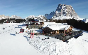 5denní zájezd s dopravou, polopenzí a skipasem v ceně – hotel Centrale