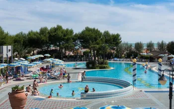Aparthotel Holiday