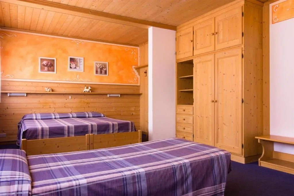 5denní zájezd (denní přejezd) s dopravou, polopenzí a skipasem v ceně – hotel Centrale