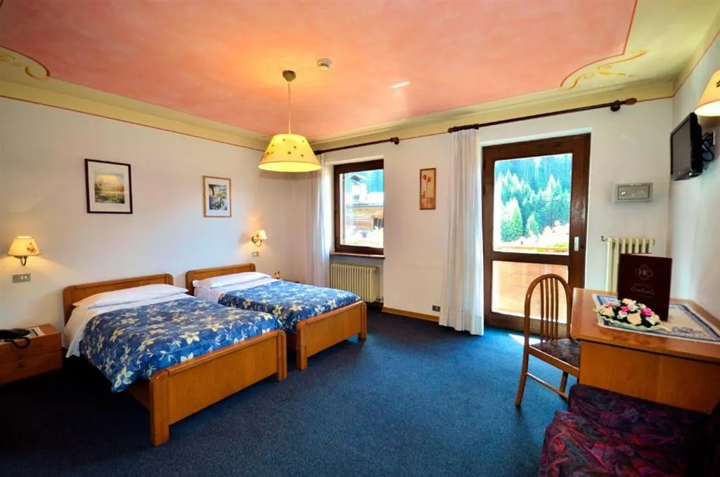 5denní zájezd (denní přejezd) s dopravou, polopenzí a skipasem v ceně – hotel Centrale