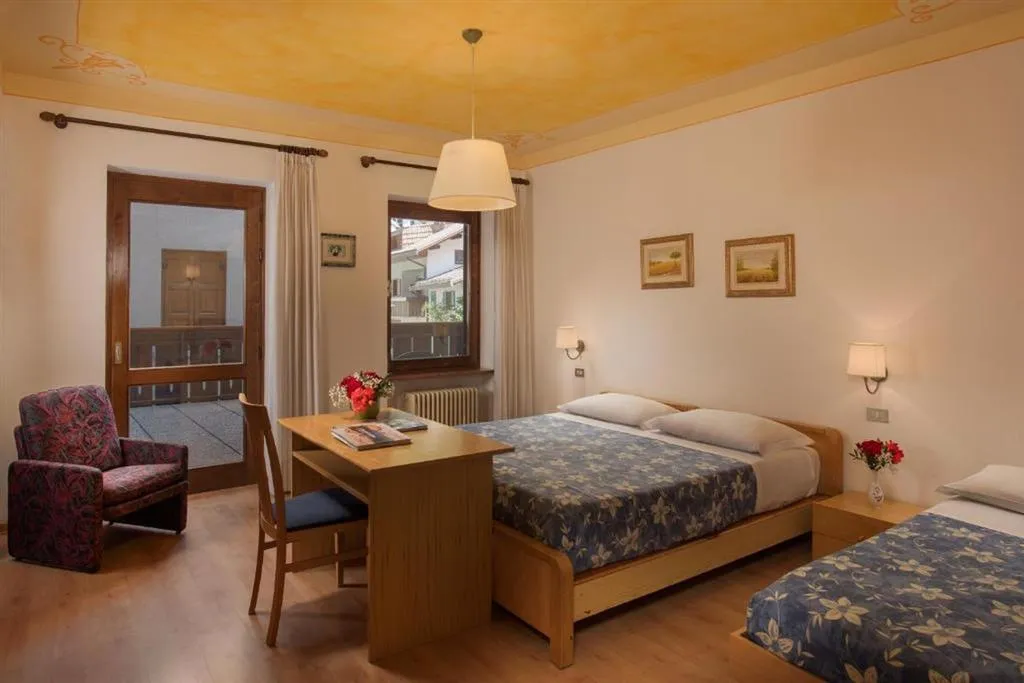 5denní zájezd (denní přejezd) s dopravou, polopenzí a skipasem v ceně – hotel Centrale